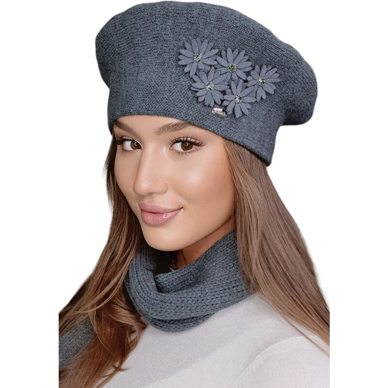 Kamea Grafitová luxusná elegantná dámska zimná baretka s kvietkami 38059359