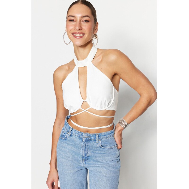 Trendyol Ecru Crop Podšitý Tkaný Top s Výrezom a Detailami na Viazanie 50549813