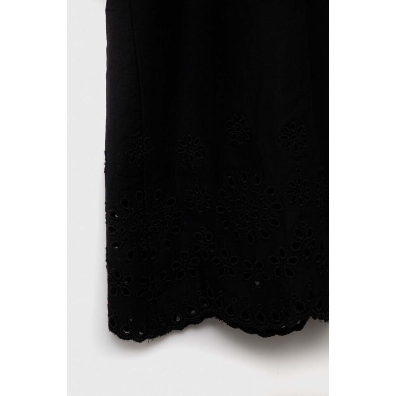 Dievčenské bavlnené šaty GAP čierna farba, mini, rovný strih