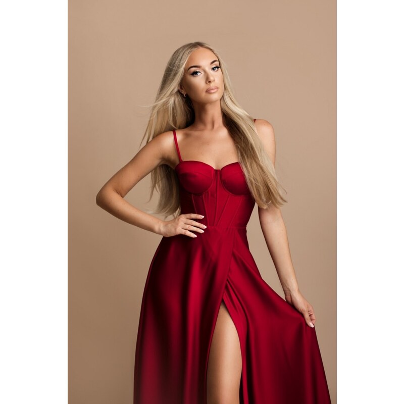miadresses.sk Červené spoločenské šaty s korzetom 41313848