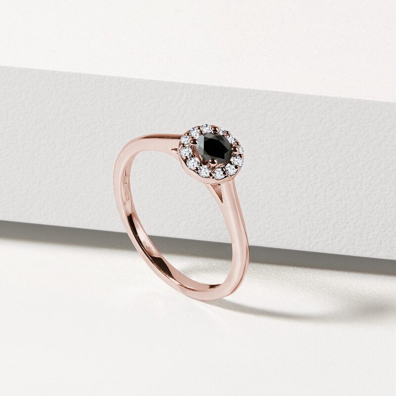 Prsteň z ružového zlata s čiernym diamantom a briliantmi KLENOTA R0281304