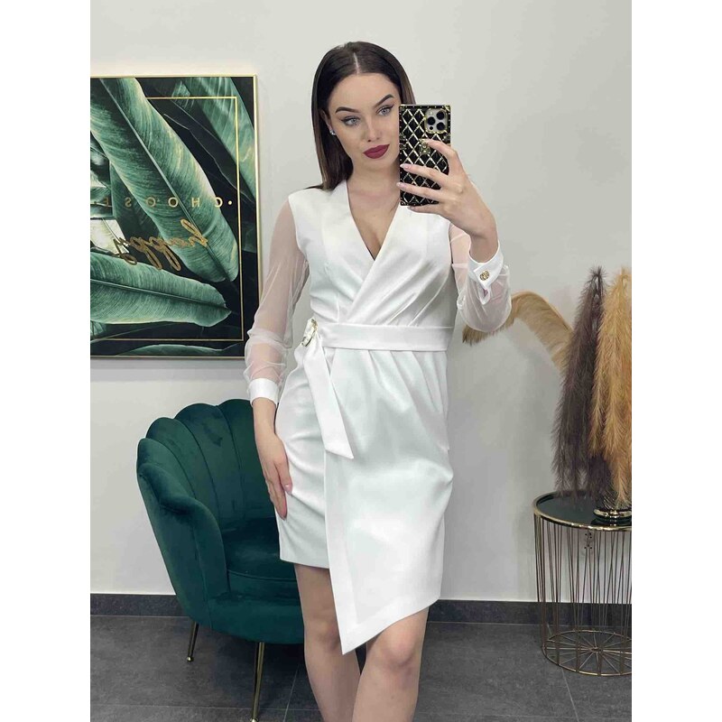 PrestigeShop Krátke elegantné šaty s presvitnými rukávmi - biele