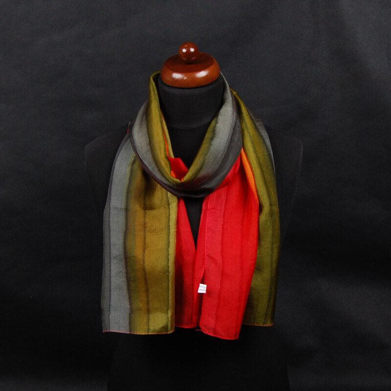 Pranita Hodvábny maľovaný šál s khaki a tmavočervenou farbou