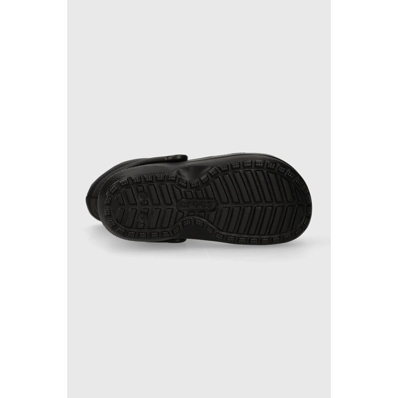 Detské snehule Crocs Classic Lined Neo Puff čierna farba