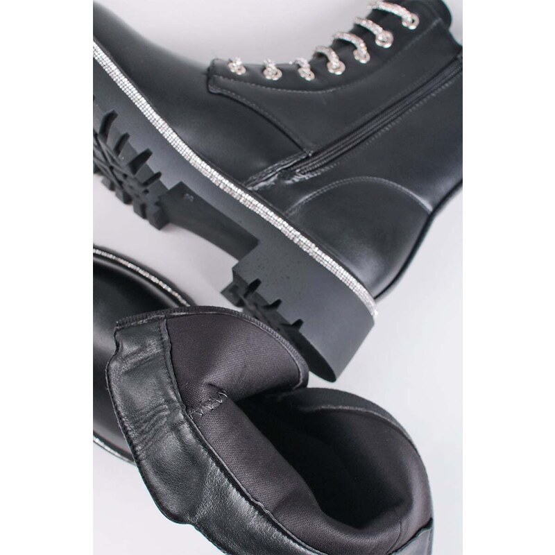 Ideal Čierne členkové šnurovacie topánky Polly