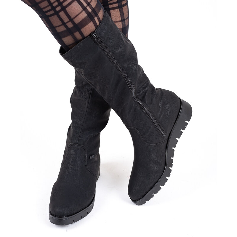 Dámske čierne topánky na klin Rieker x2370-00