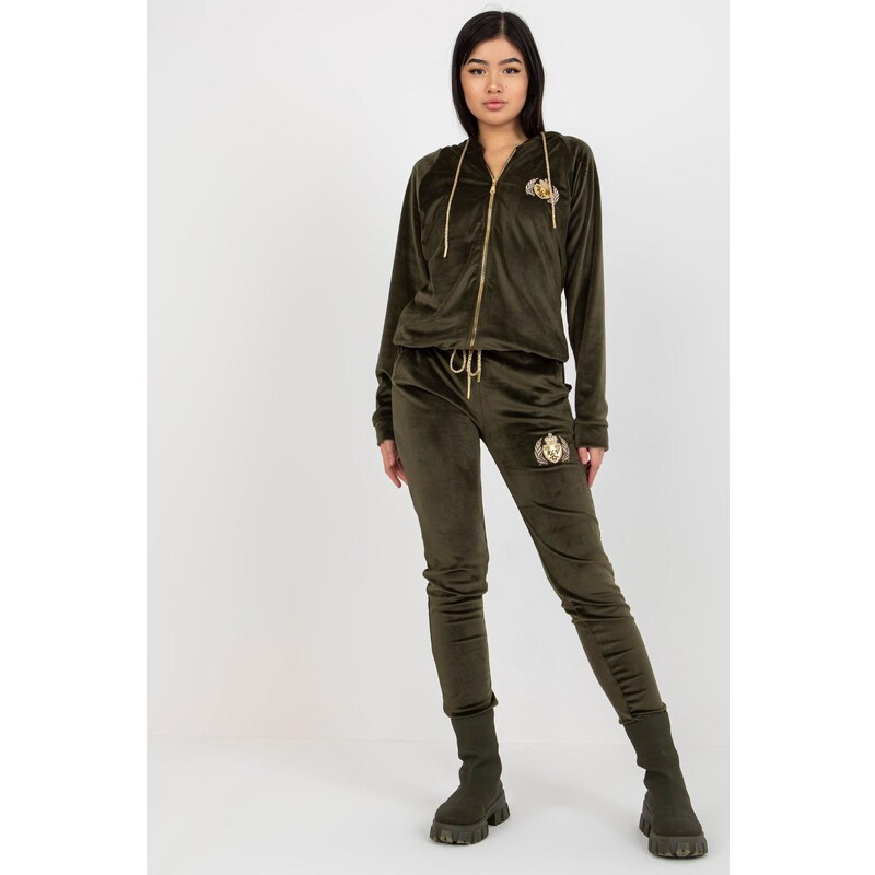 MladaModa Velúrová tepláková súprava so zipsom a nášivkami model 44398 46490708