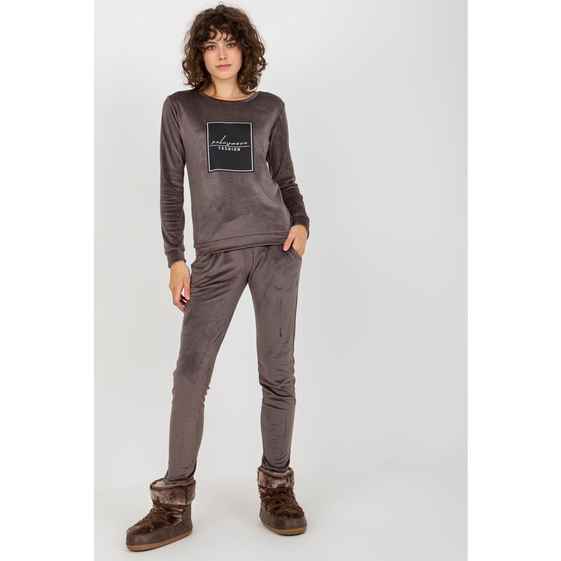 MladaModa Velúrová tepláková súprava s potlačou vpredu model 44058 46490736