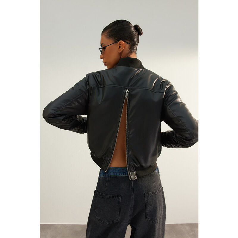 Trendyol Limited Edition Black Premium oversize kabát z umelej kože na 50550924