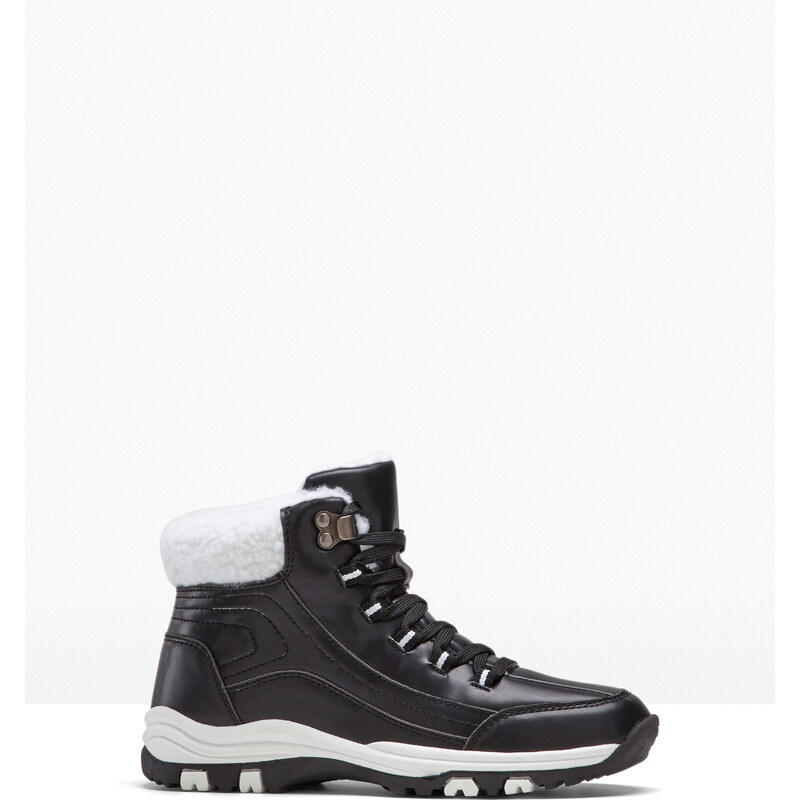 bonprix Šnurovacie čižmy, farba čierna 44789870