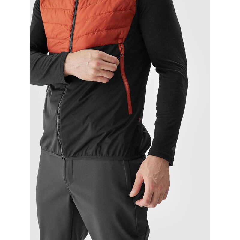 4F Pánska trekingová zatepľovacia vesta s výplňou PrimaLoft Black Insulation Eco