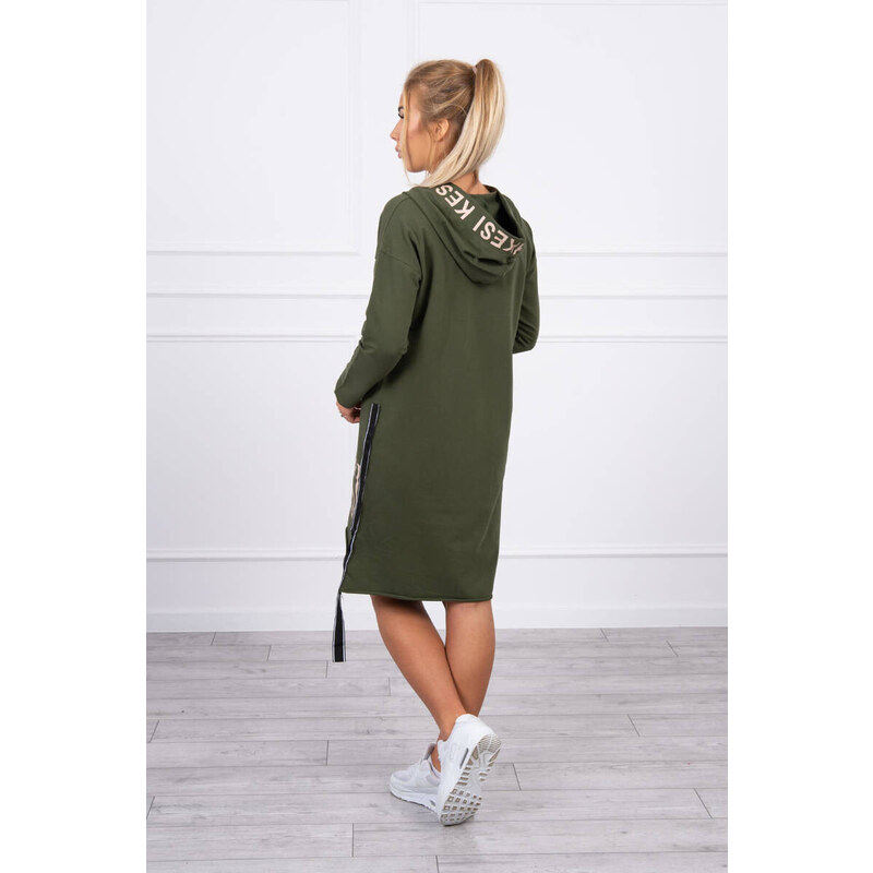 K-Fashion Šaty s kapucňou a khaki potlačou 49759388