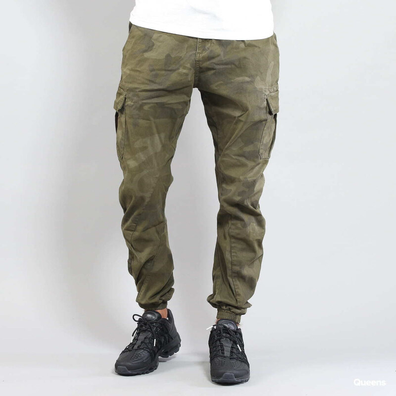 Kalhoty Urban Classics Camo Cargo Jogging Pants Camo Green XXL 54984694