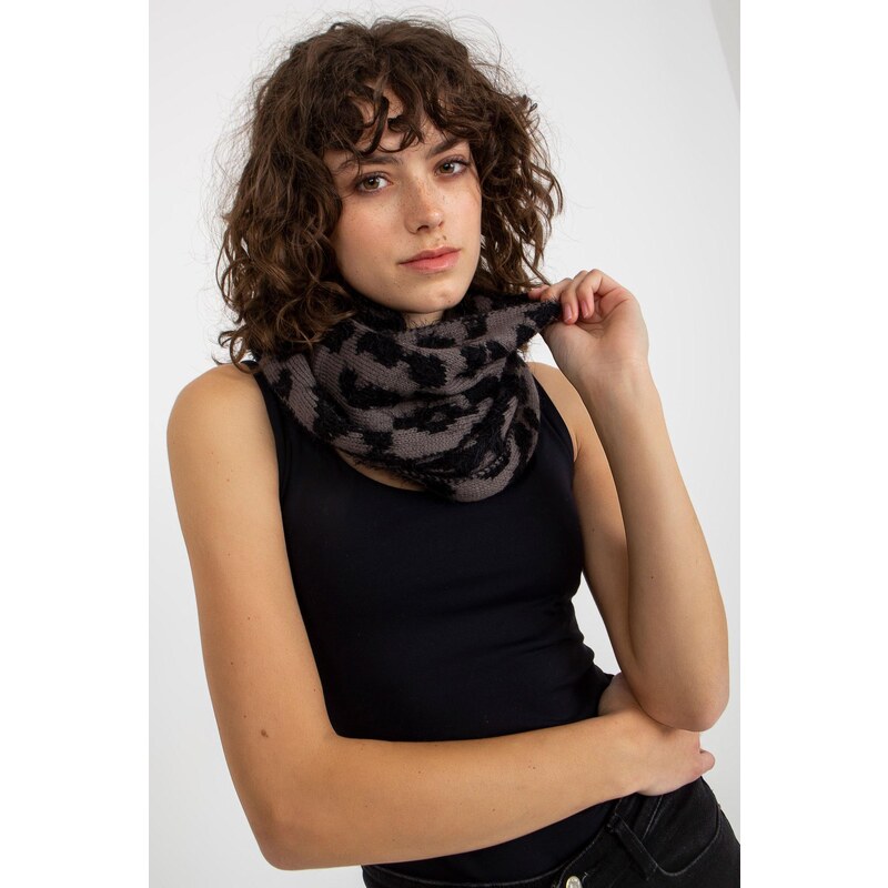 MladaModa Hrejivý dámsky komín so vzorom pantera model 3144 čierny 47169094