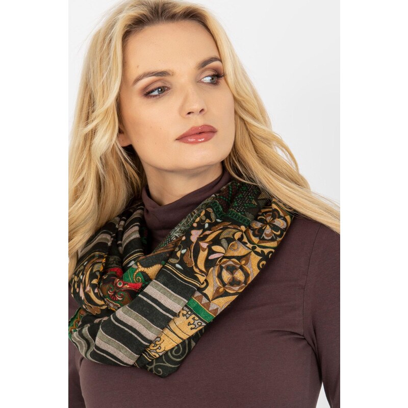 MladaModa Pestrofarebná viskózová komínová šatka model A991 farba 47169097