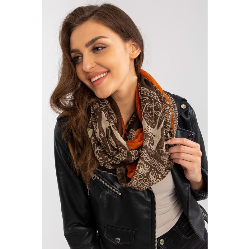 MladaModa Viskózová komínová šatka s potlačou model 35335 hnedá 47169144