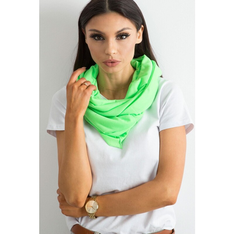 MladaModa Viskózová komínová šatka model 56031 neónovo zelená 47169151