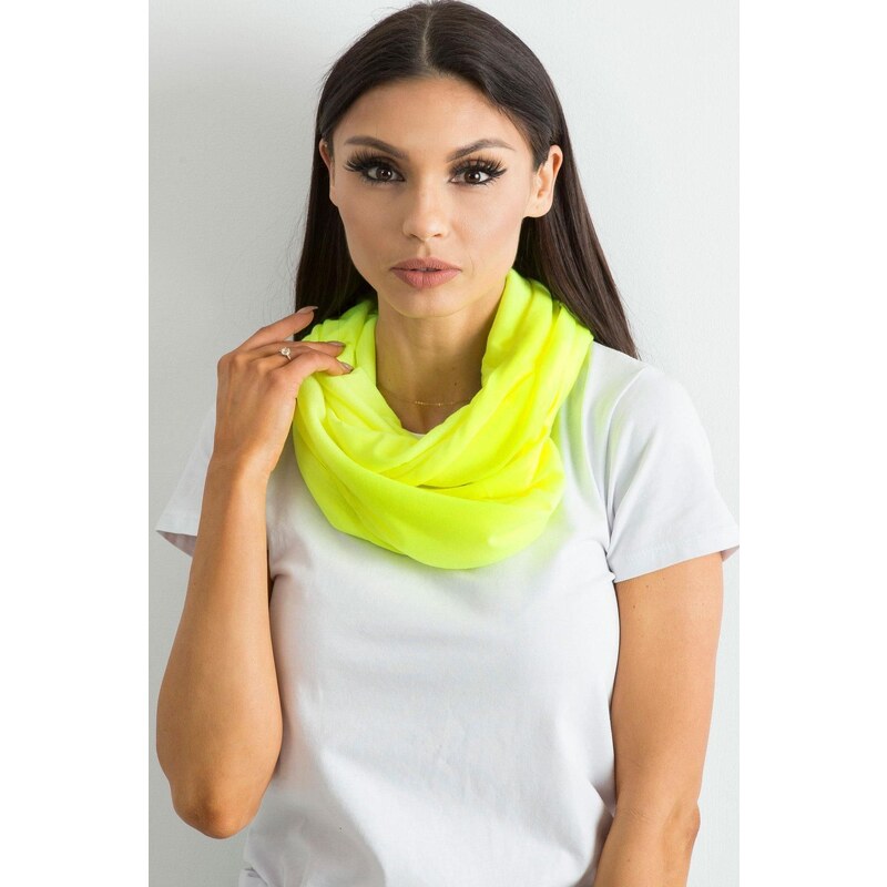 MladaModa Viskózová komínová šatka model 56031 neónovo žltá 47169154