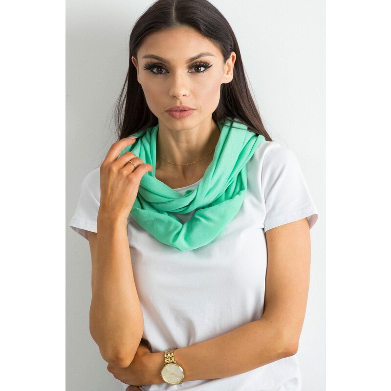 MladaModa Viskózová komínová šatka model 56031 zelená 47169155