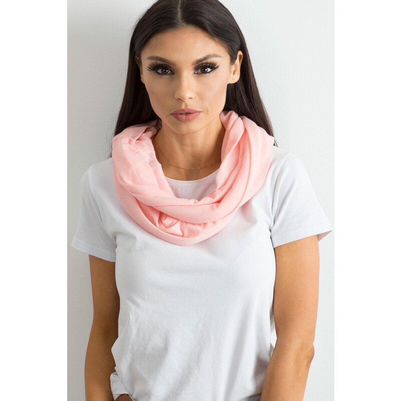 MladaModa Viskózová komínová šatka model 56031 pudrovo ružová 47169157