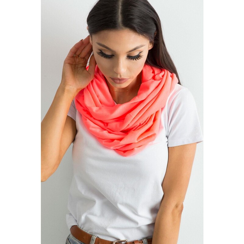 MladaModa Viskózová komínová šatka model 56031 neónovo ružová 47169158