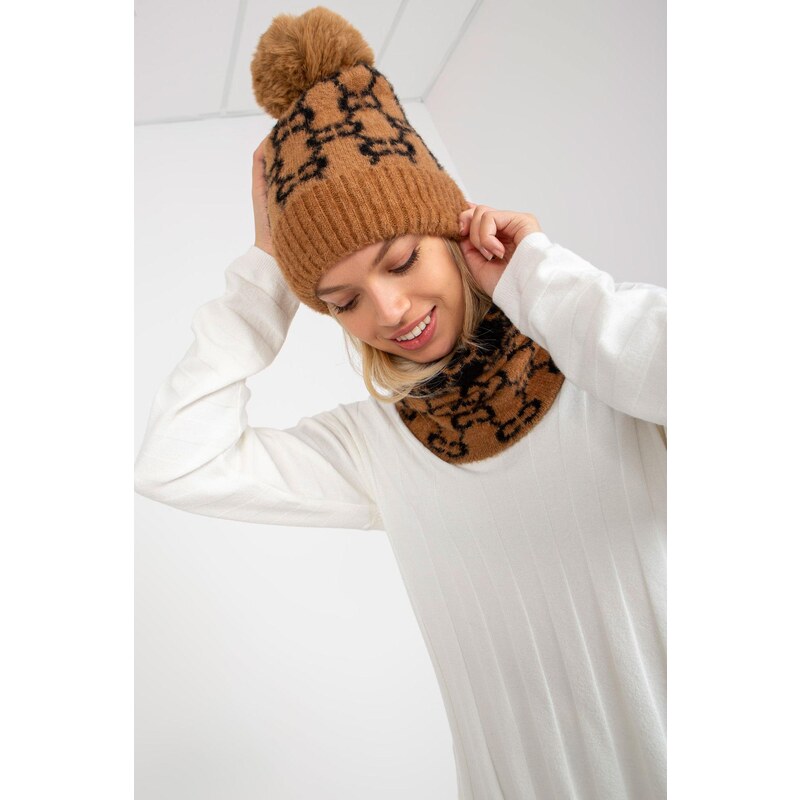 MladaModa Dámska čiapka s kožušinkovým brmbolcom model 1941 farba 47169191