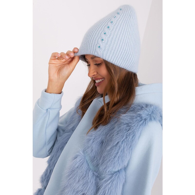 MladaModa Dámska čiapka so zirkónmi model 32811 svetlomodrá 47169216