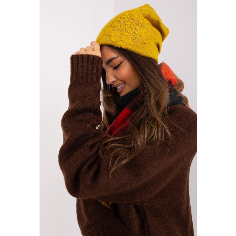 MladaModa Dámska čiapka so zirkónmi model 25001 farba kiwi 47169223