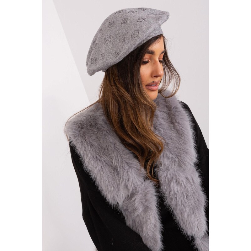 MladaModa Dámska čiapka baretka s aplikáciou model 31826 šedá 47169260