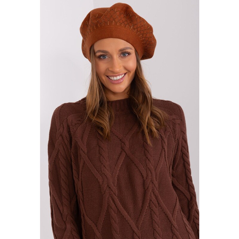 MladaModa Dámska čiapka baretka so zirkónmi model 60504 hnedá 47169270