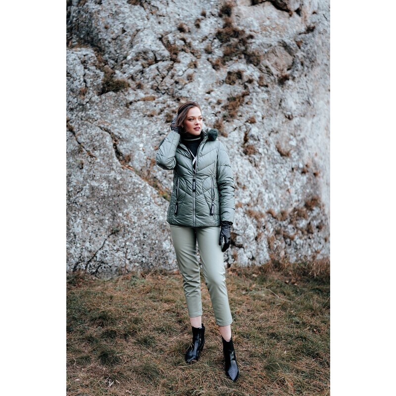 Trendyol khaki mrkva tkané vpredu nohavice z umelej kože na gombíky 50564983