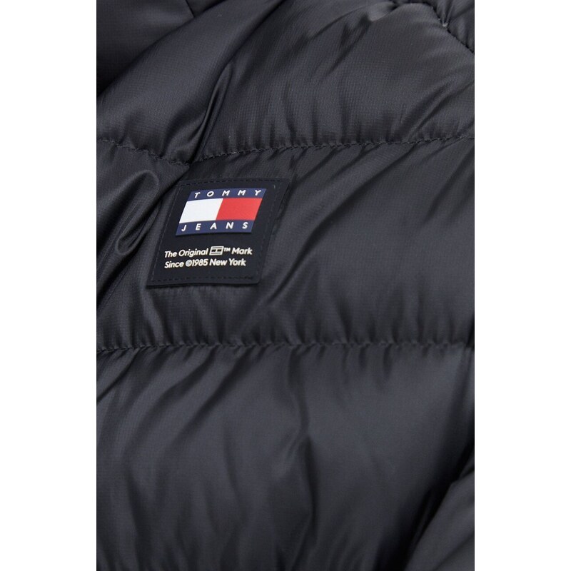 Páperová bunda Tommy Jeans pánska,čierna farba,zimná,DM0DM17882