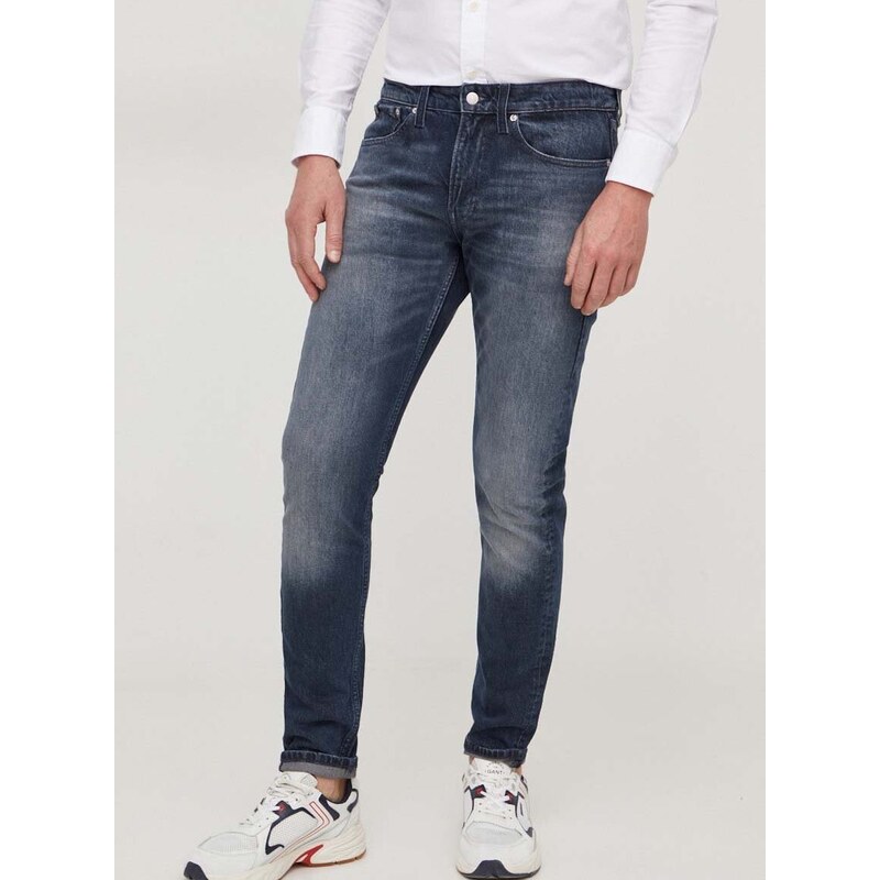 Rifle Calvin Klein Jeans pánske, tmavomodrá farba, J30J324189