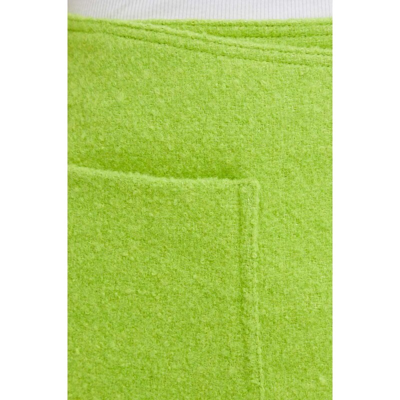 Sukňa s prímesou vlny Samsoe Samsoe INEZ zelená farba, mini, rovný strih, F23400012