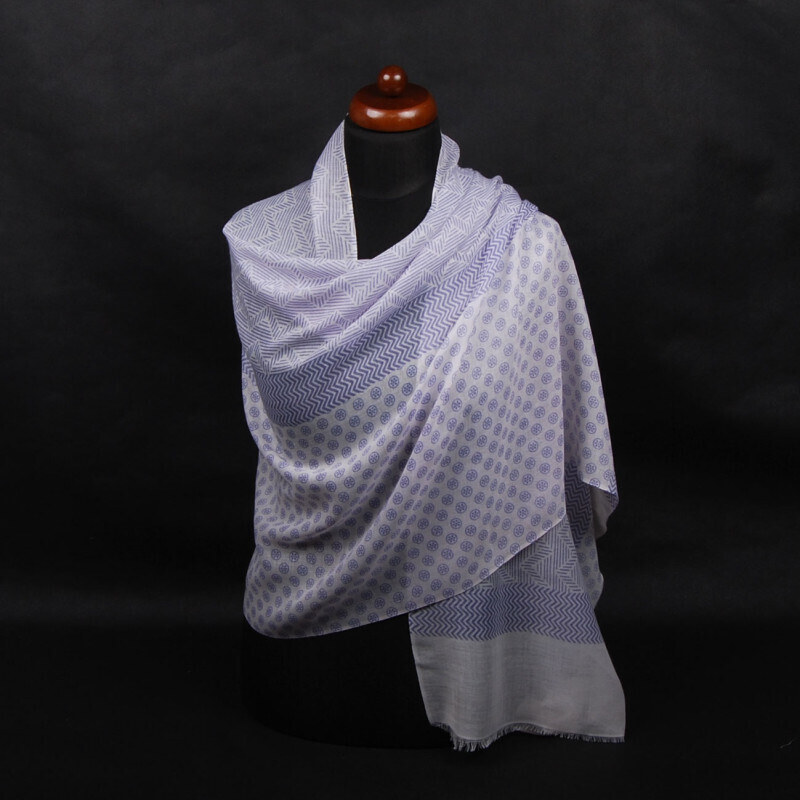 Pranita Kašmírska vlnená pašmína s potlačou fialovomodro-biela
