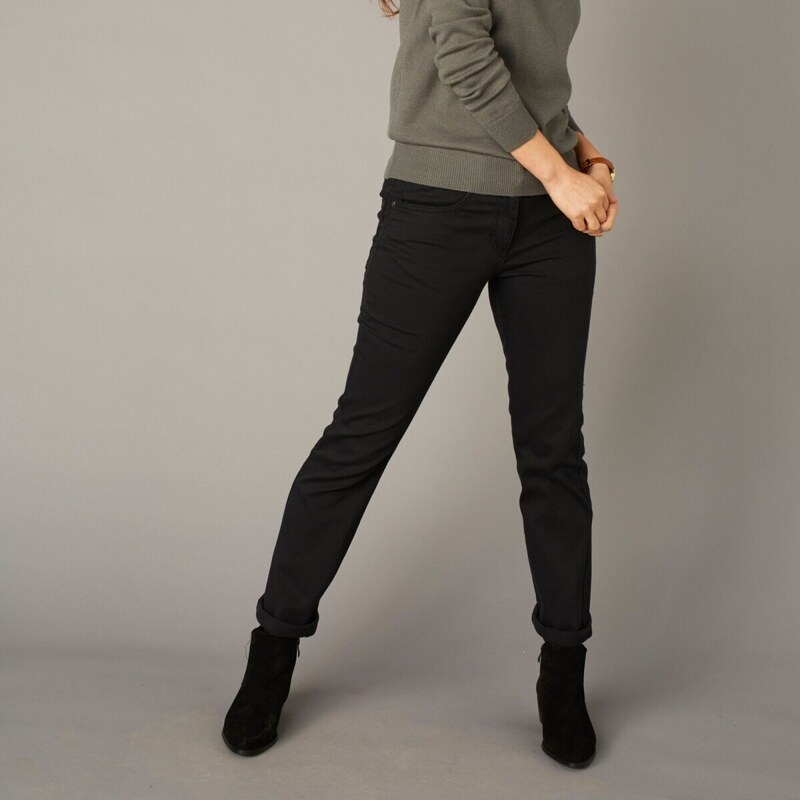 Zoštíhľovacie nohavice s 5 vreckami čierna 046 Blancheporte 48074164