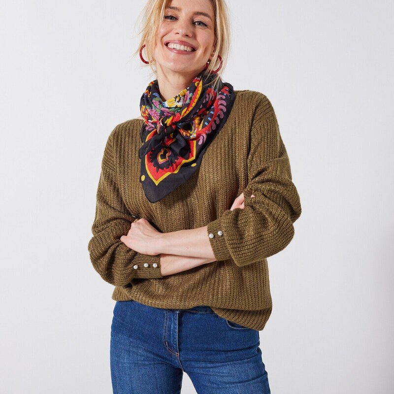 Pulóver s lodičkovým výstrihom a perličkovými gombíkmi bronzová 048 48078837