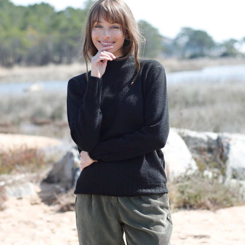 Pulóver so stojačikom z recyklovaného polyesteru čierna 048 48078979