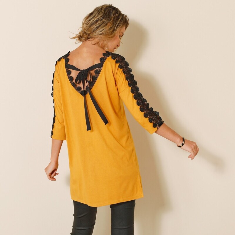 Tunika s čipkou a výstrihom do V vzadu medová/čierna 040 Blancheporte 48079238