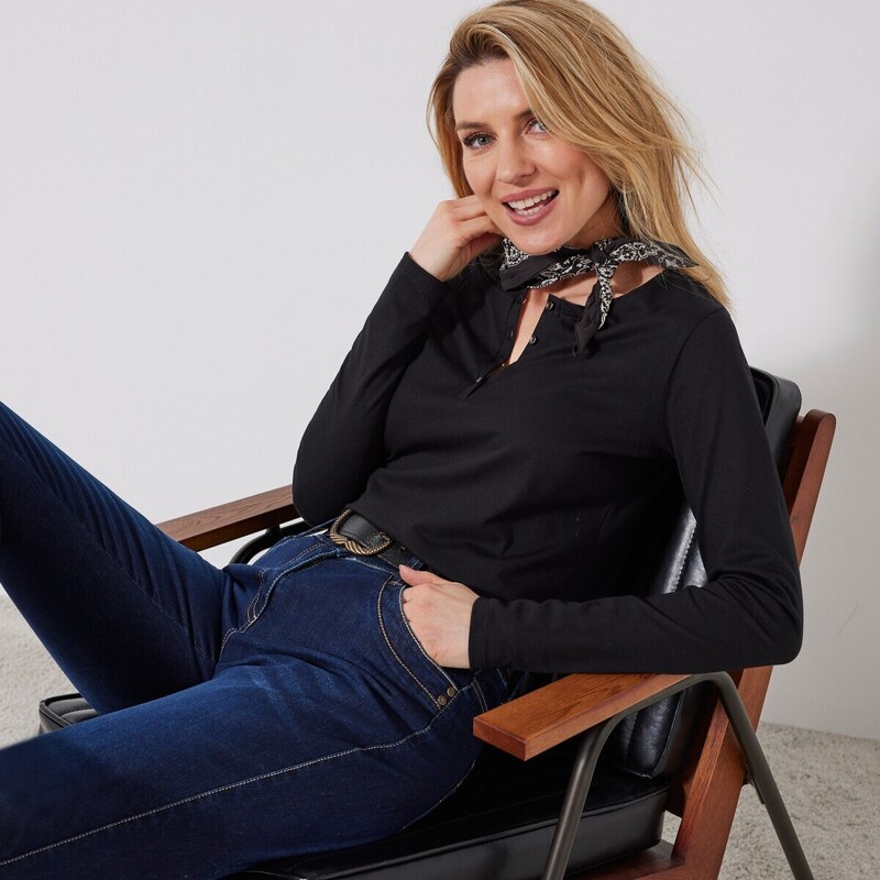 Tričko s tuniským výstrihom a dlhými rukávmi čierna 036 Blancheporte 51179570