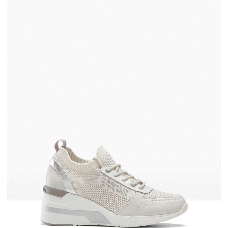 bonprix Klinové tenisky Mustang, farba béžová 44790655