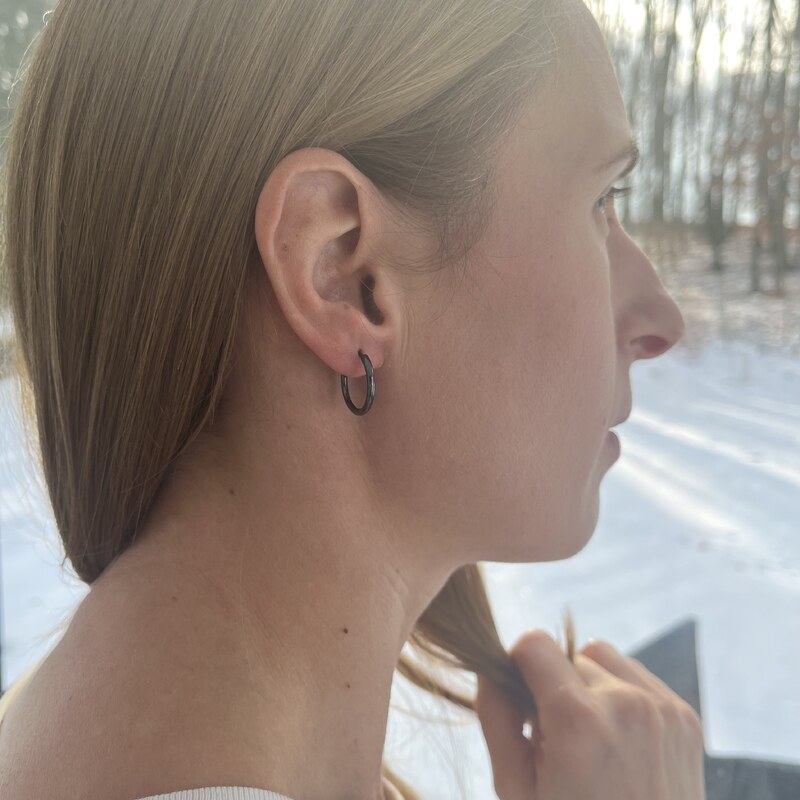 MAJYA Strieborné náušnice KARIN 18 mm black 10444