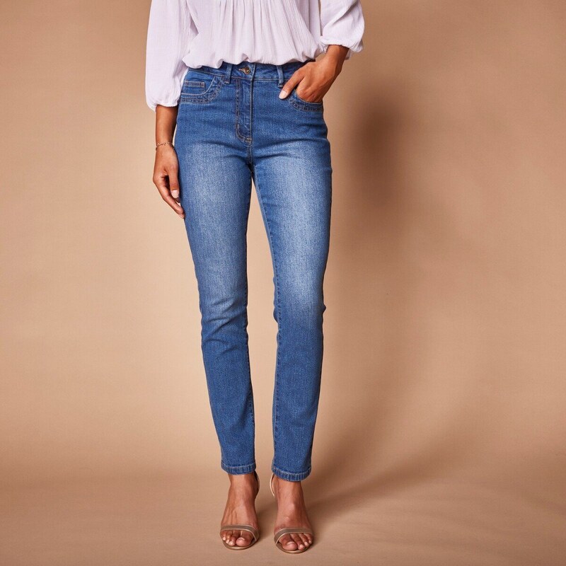 Rovné džínsy s vyšívanými vreckami vypraná modrá 038 Blancheporte 48782054