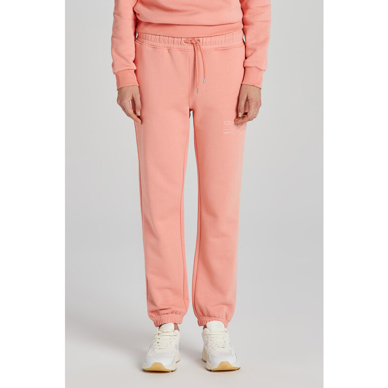 TEPLÁKY GANT REG TONAL SHIELD SWEATPANTS PEACHY PINK 48836819