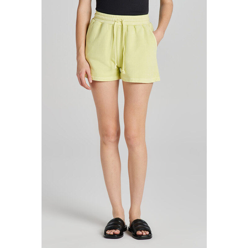 TEPLÁKOVÉ ŠORTKY GANT REL SUNFADED SHORTS PASTEL LIME 48836991