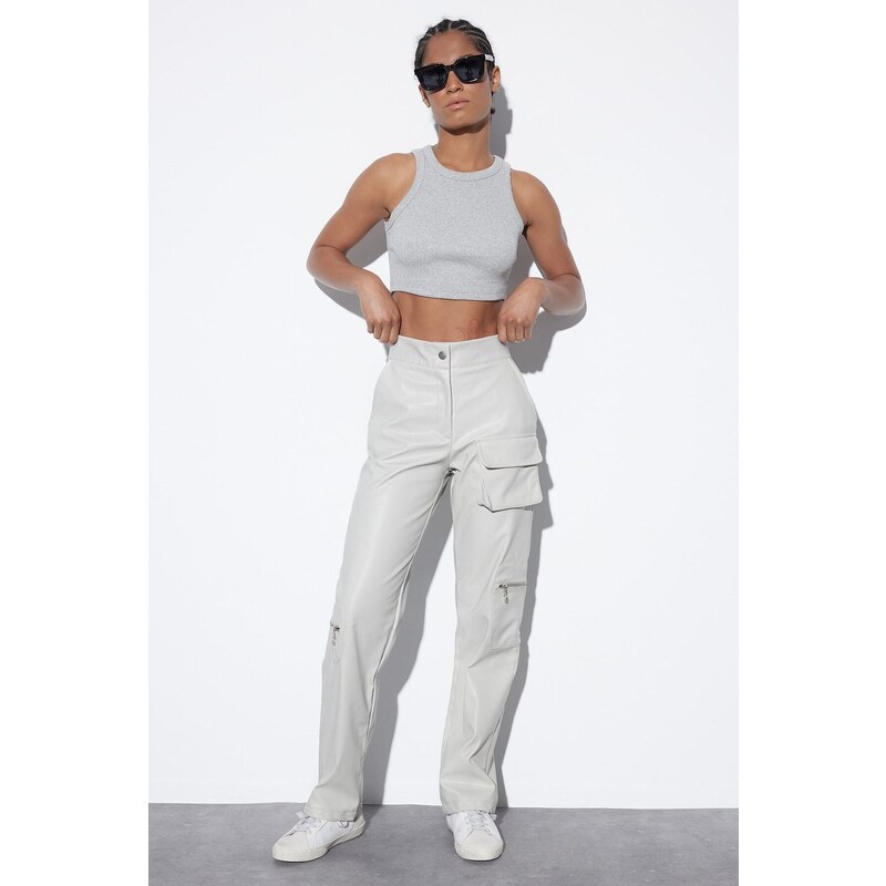 Trendyol limitovaná edícia kamenných tkaných nohavíc z umelej kože 50547307