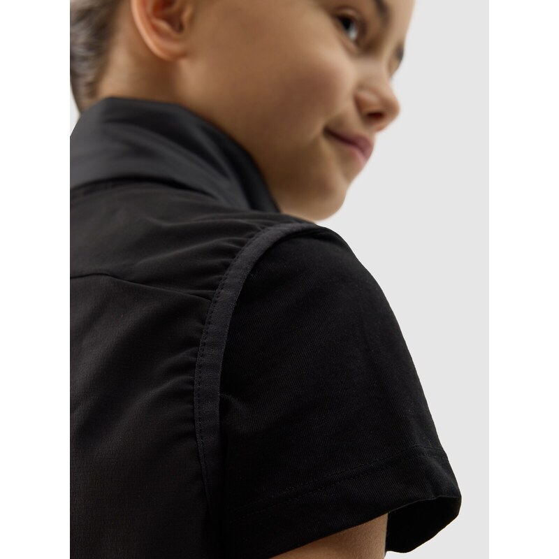 4F Dievčenská zatepľovacia trekingová vesta so syntetickou výplňou - čierna