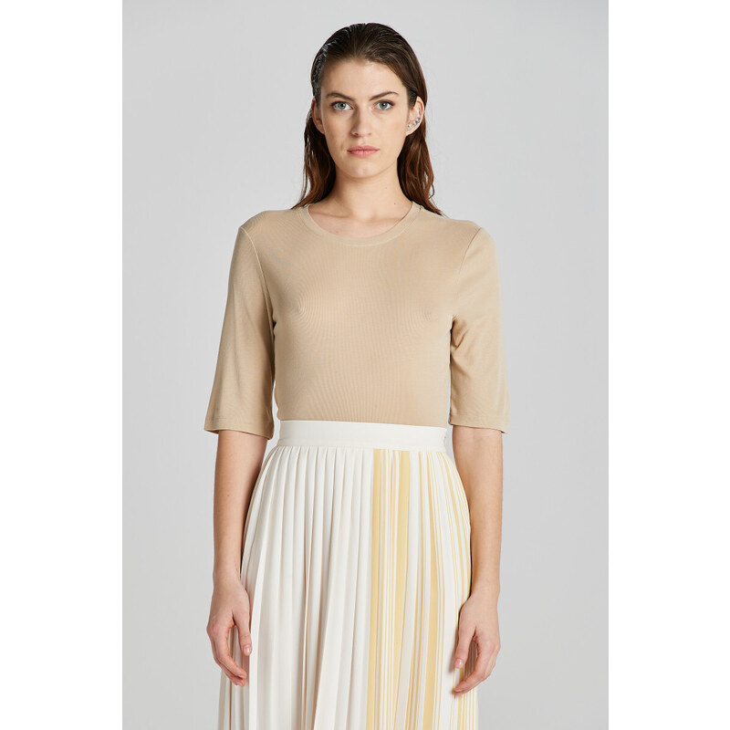 TRIČKO GANT SLIM LIGHTWEIGHT SS T-SHIRT DRY SAND 49096521