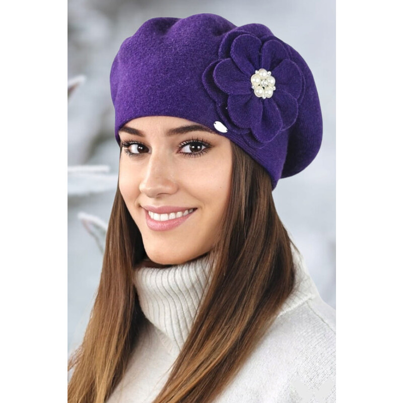 Kamea Fialová luxusná elegantná dámska baretka na zimu s kvetom Kalia, 49093827