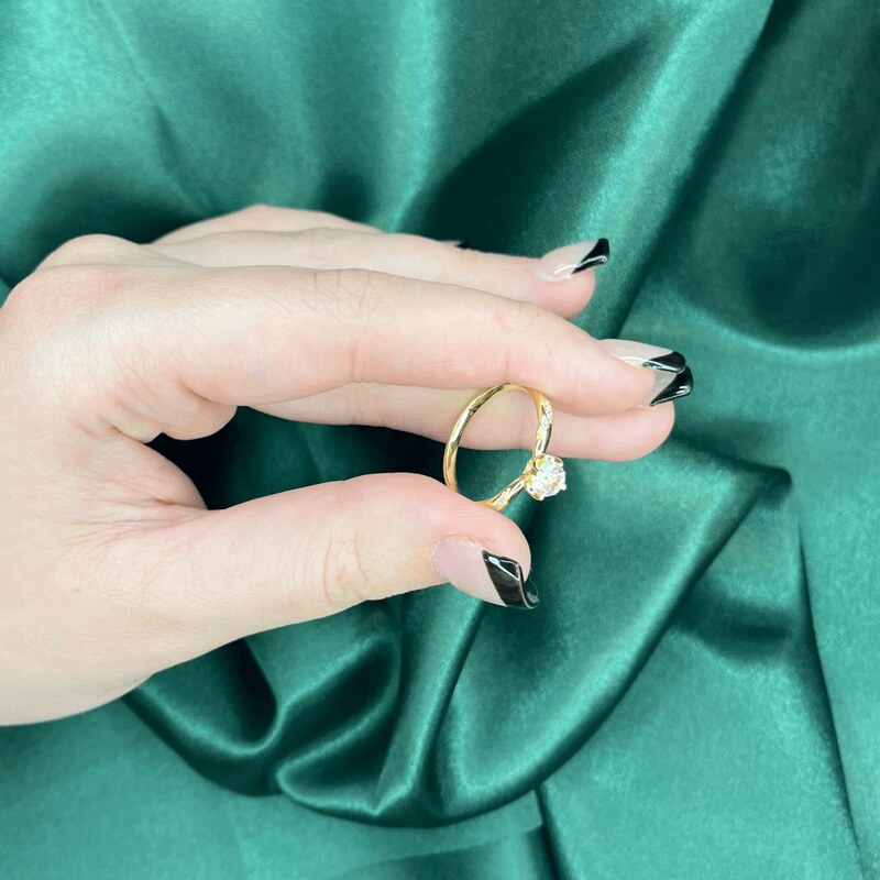 OLIVIE Strieborný zásnubný prsteň MAGIC GOLD 7168